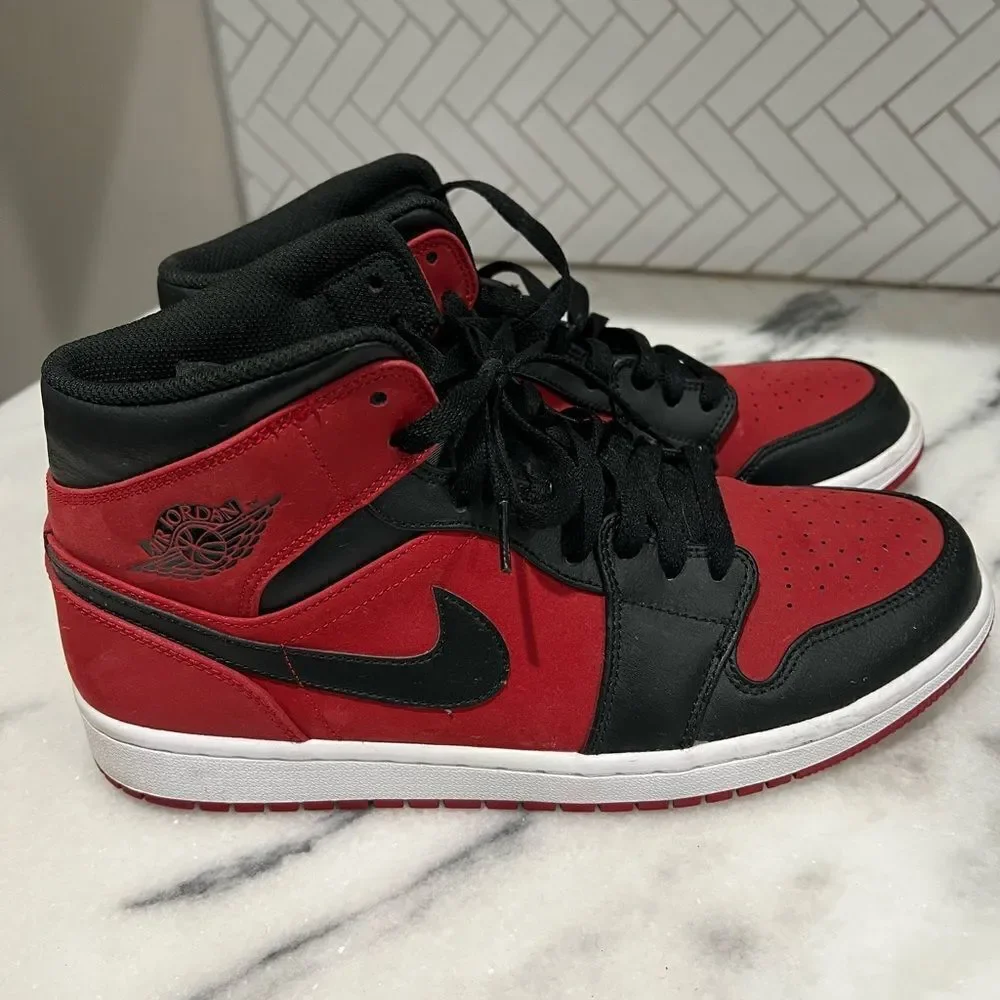 Nike Air Jordan 1 Mid Reverse Banned Gym Red Black Sneakers 554724 610 Men SZ 11